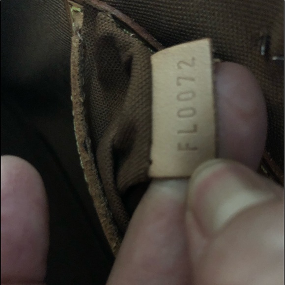 Authentic Louis Vuitton Alma PM painted in black - Picture 6 of 7